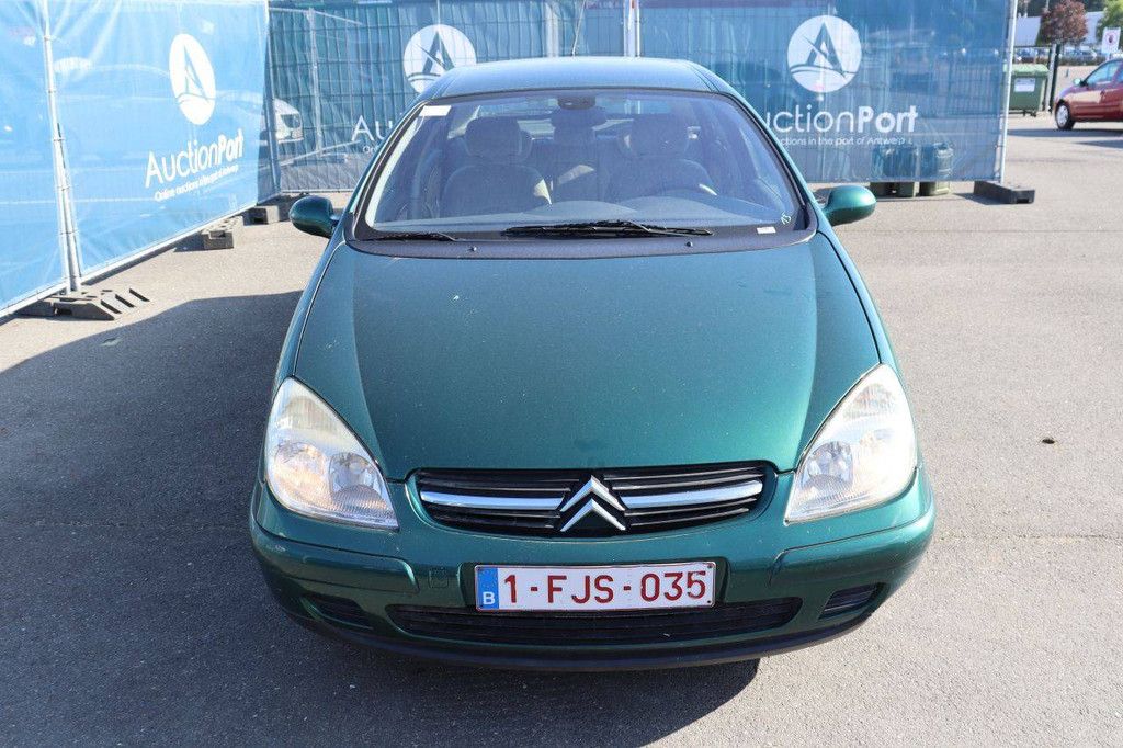 Passenger car Citroën C5 Petrol 140hp 2005 (Margin)