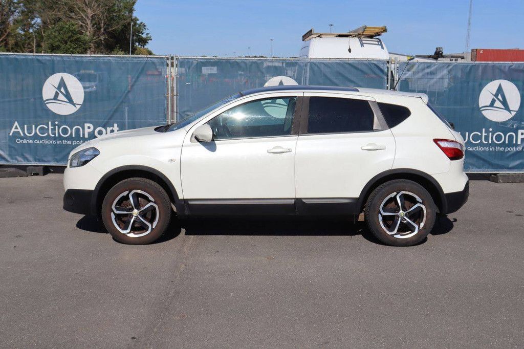 SUV Nissan Qashqai Diesel 110hp 2014 (Margin)