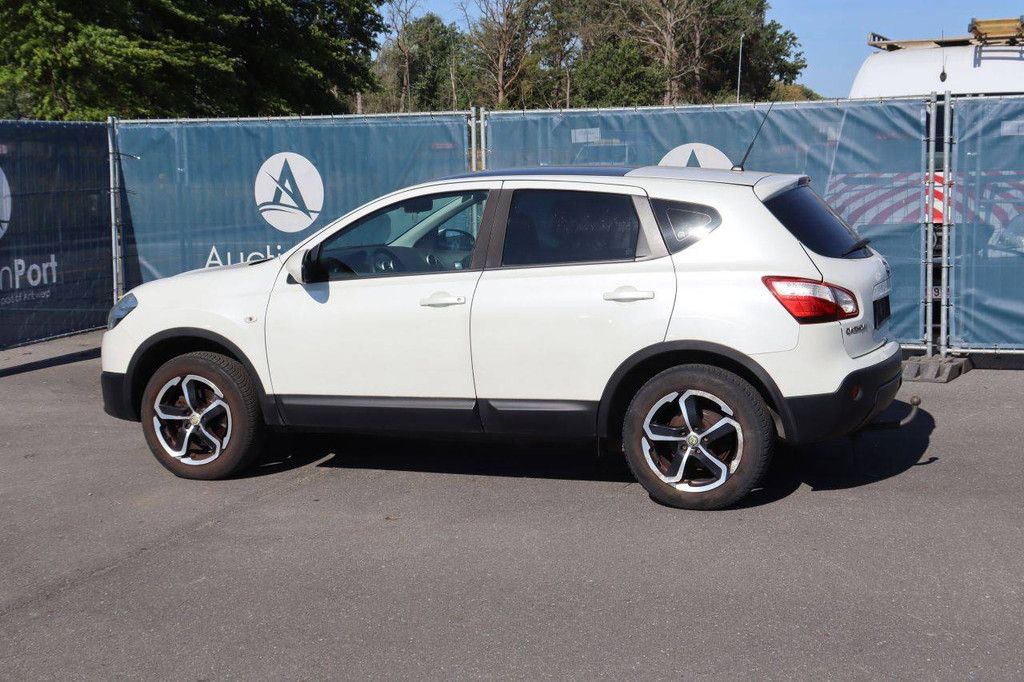 SUV Nissan Qashqai Diesel 110hp 2014 (Margin)