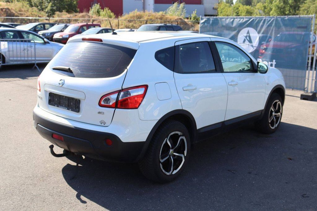 SUV Nissan Qashqai Diesel 110hp 2014 (Margin)