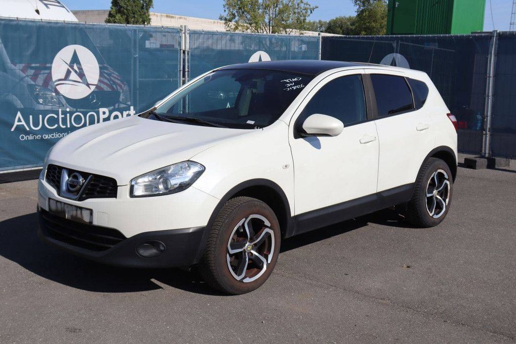 SUV Nissan Qashqai Diesel 110hp 2014 (Margin)
