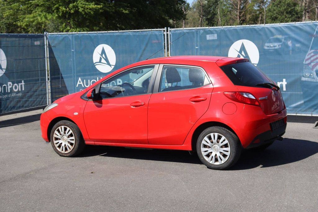 Mazda 2 Passenger Car Petrol 75hp 2010 (Margin)