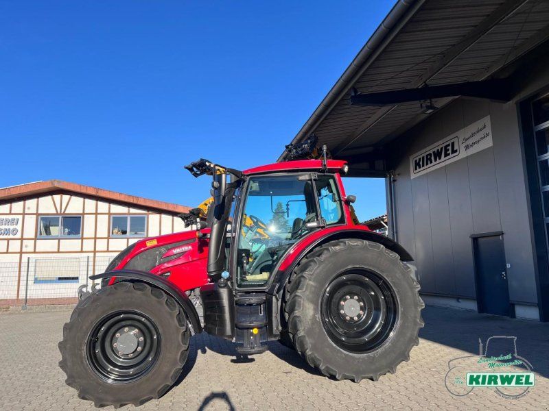 Valtra N 104 H5