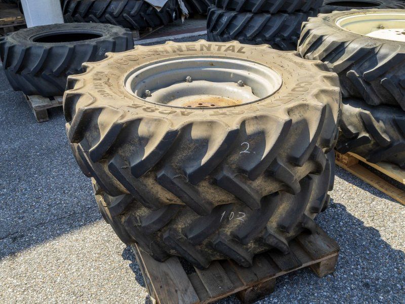 Continental 320/85 R24 CONTRACT AC 85