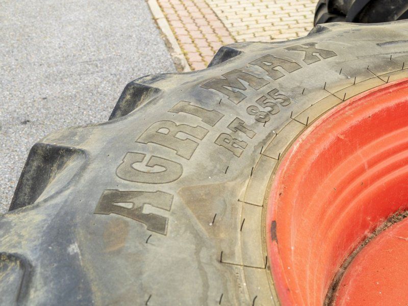BKT 520/85 R42 AGRIMAX RT 855