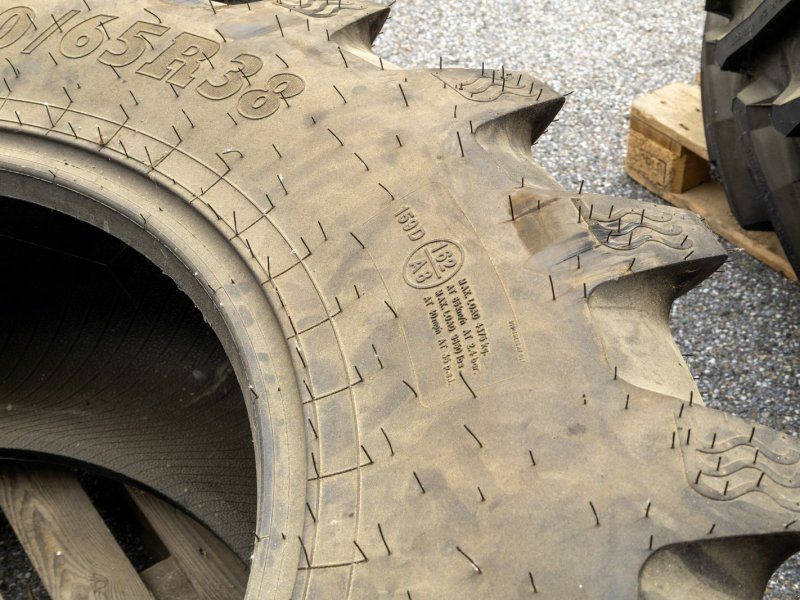 BKT 600/65 R38 AGRIMAX RT