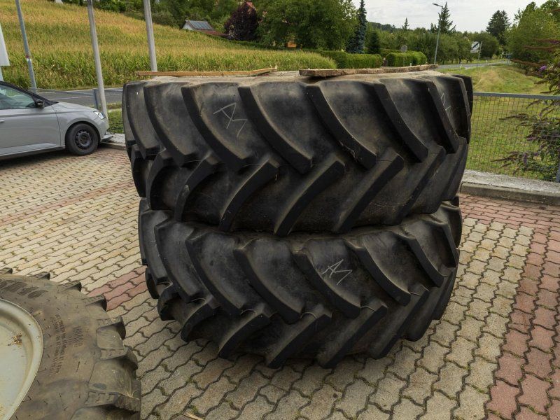 Mitas 650/65 R 42 SST
