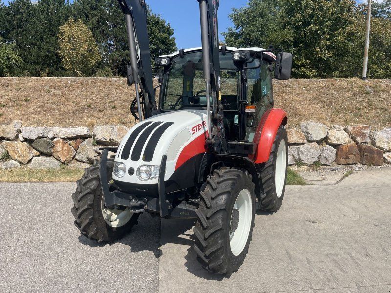 Steyr Kompakt S 4065 mit Stoll Frontlader