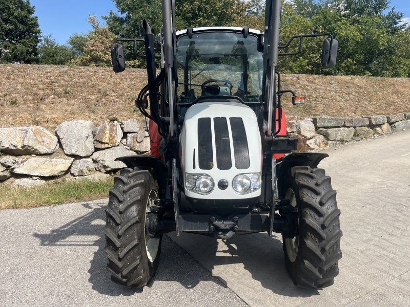 Steyr Kompakt S 4065 mit Stoll Frontlader