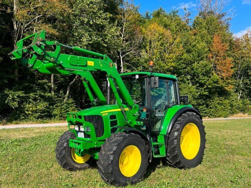 John Deere 6230
