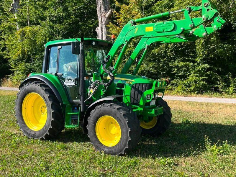John Deere 6230