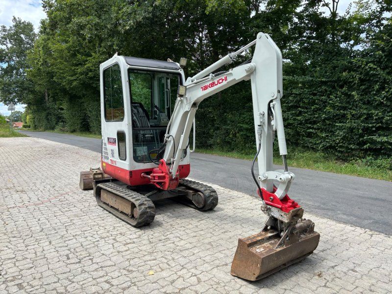 Takeuchi TB 016