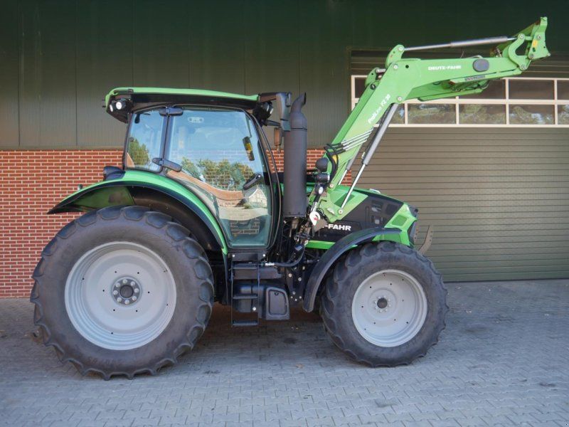 Deutz-Fahr Agrotron 6120 TTV + Stoll FZ 30 Lader