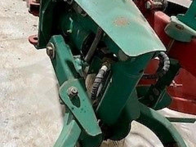 Kverneland kk 2500b i isobus met vorenpakker