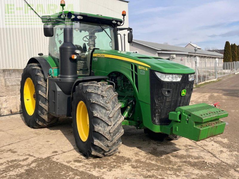 John Deere 8370R