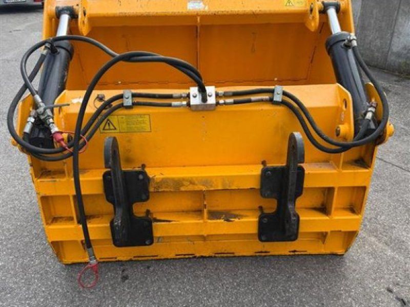 Schäffer 4580 T mit Kabine
