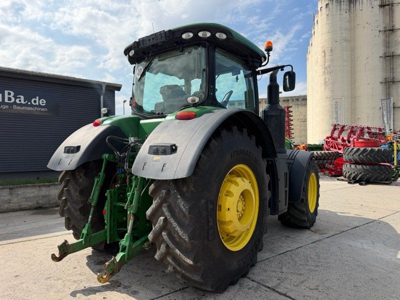 John Deere 8320 R e23