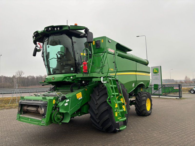 John Deere S785