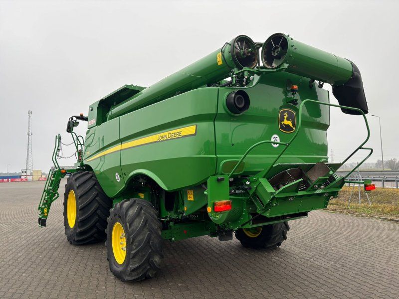 John Deere S785