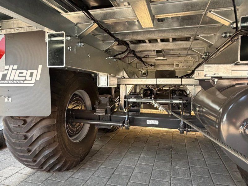 Fliegl Gigant ASW 256 C