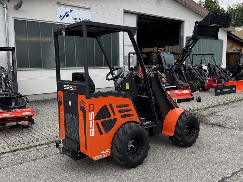 Cast Group 825 D Hoflader Teleskoplader Knicklader