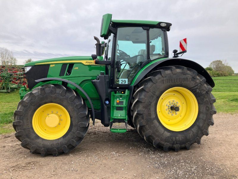 John Deere 6R 215
