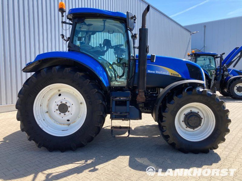New Holland T6090