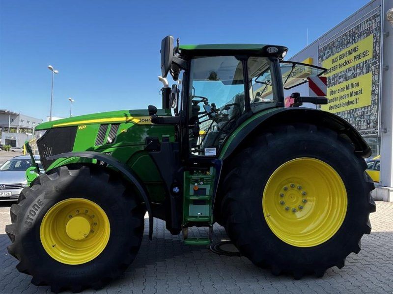 John Deere 6R 215