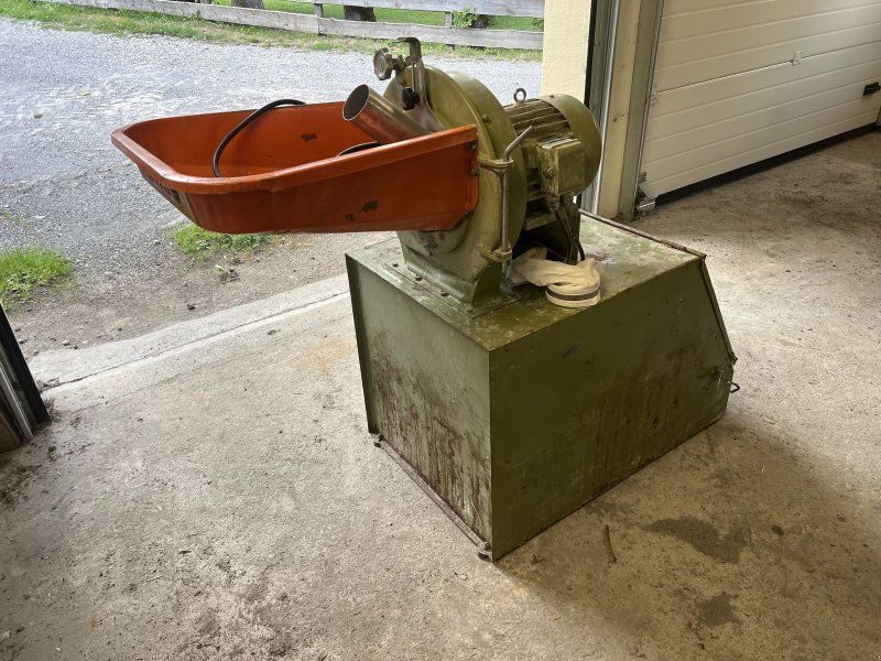 OMAS Getreidemühle