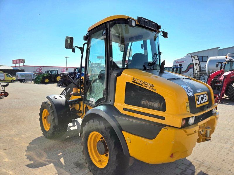 JCB 409 Agri