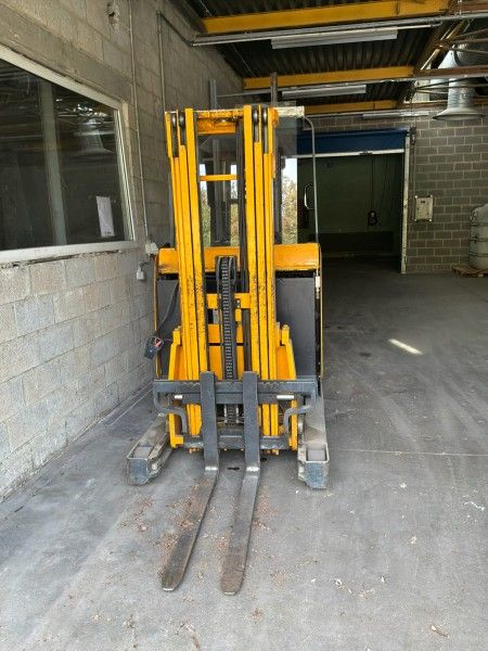 2004 Jungheinrich V10-12 Reach Truck (needs repair)