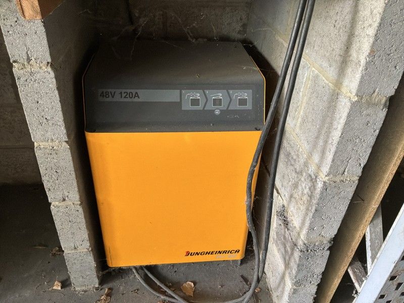 2004 Jungheinrich V10-12 Reach Truck (needs repair)