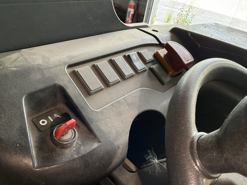 2004 Jungheinrich V10-12 Reach Truck (needs repair)