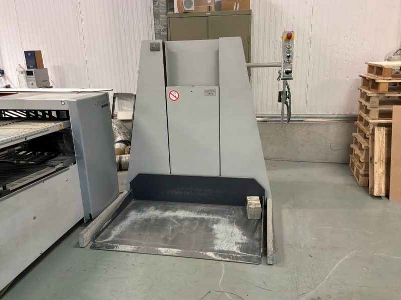 2011 Polar Paper Stack Lift