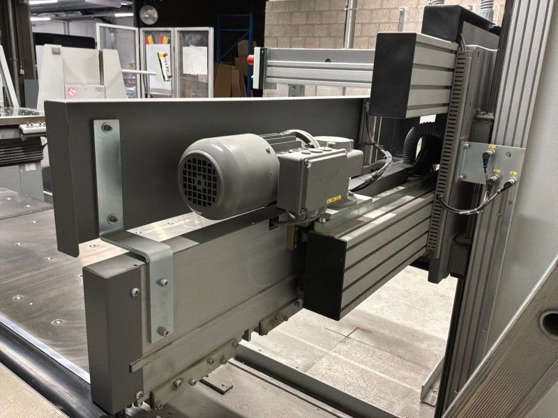 2011 Polar EL 130-4 Automatic Unloader for a Cutting Machine