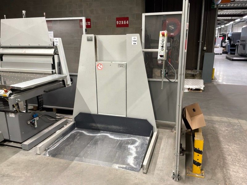 2011 Polar LW 1200-4 Paper Stack Lift