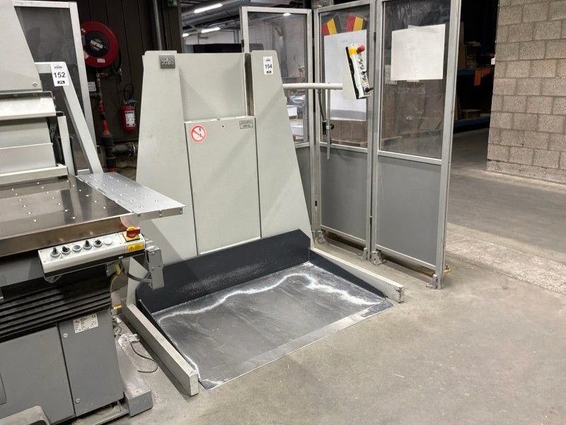 2011 Polar LW 1200-4 Paper Stack Lift