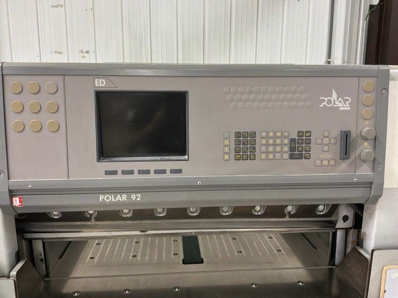 1999 Polar 92 ED Professional Cutting Machine