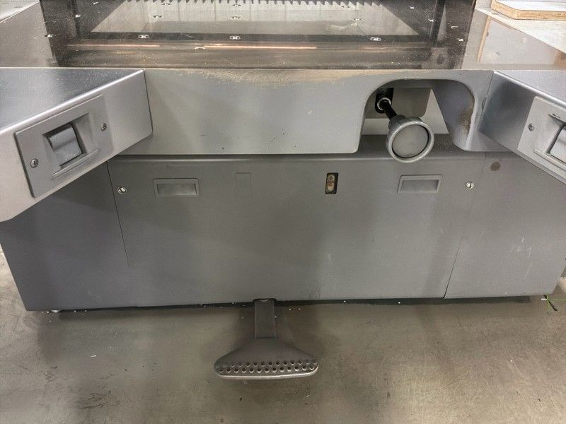 1999 Polar 92 ED Professional Cutting Machine