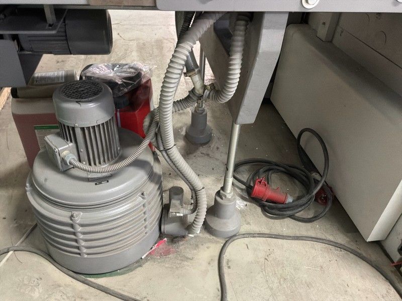 1999 Polar 92 ED Professional Cutting Machine