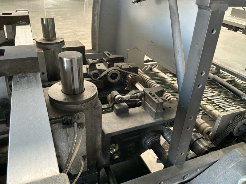 2010 Heidelberg Stitchmaster TR350 Drie-messensnijder