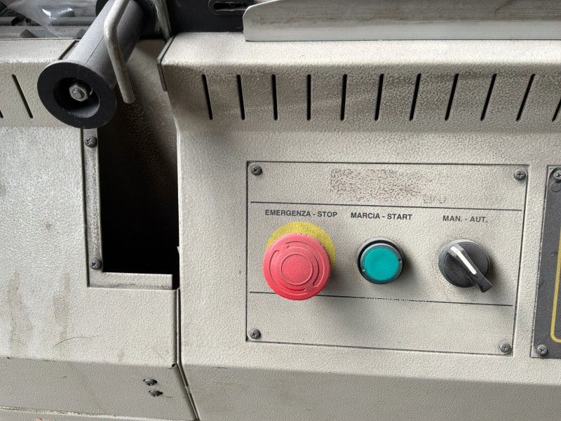 2005 Minipack-Torre Media Semi-automatic L-sealer with integrated shrink tunnel