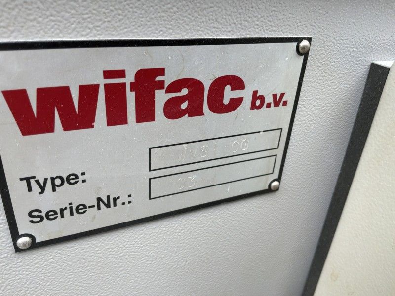 2000 Wifac WVS 00 Vibrating Conveyor