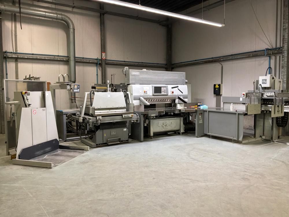 2011 Polar Pace 137 ATXT Autotrim High-Performance Cutting Machine Line