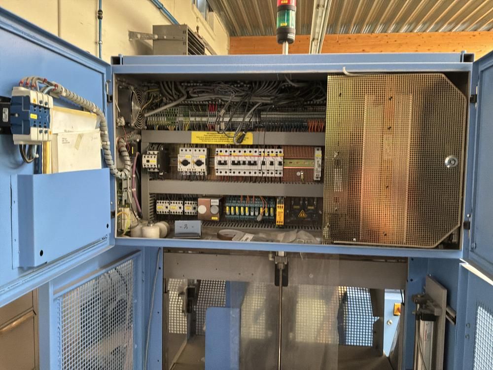 2005 Müller Martini 6257.0404 FW 67 Film Wrapping Machine