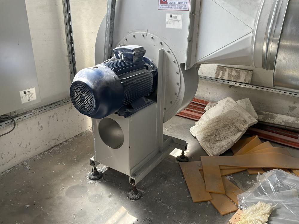 2006 Jongejans Filter Extraction System with Container Press