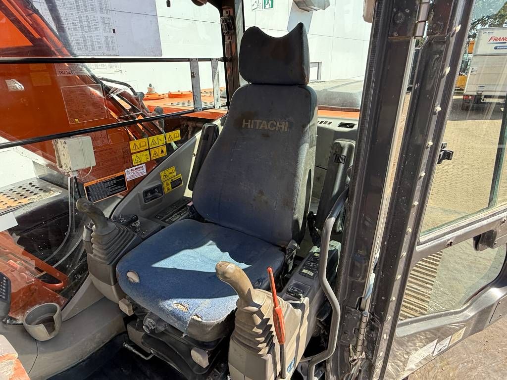 Hitachi ZX 210 LC-3 - Hammer Lines / Quick Coupler