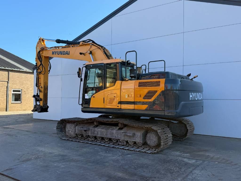 Hyundai HX220L - 360&deg; Camera / Automatic Greasing