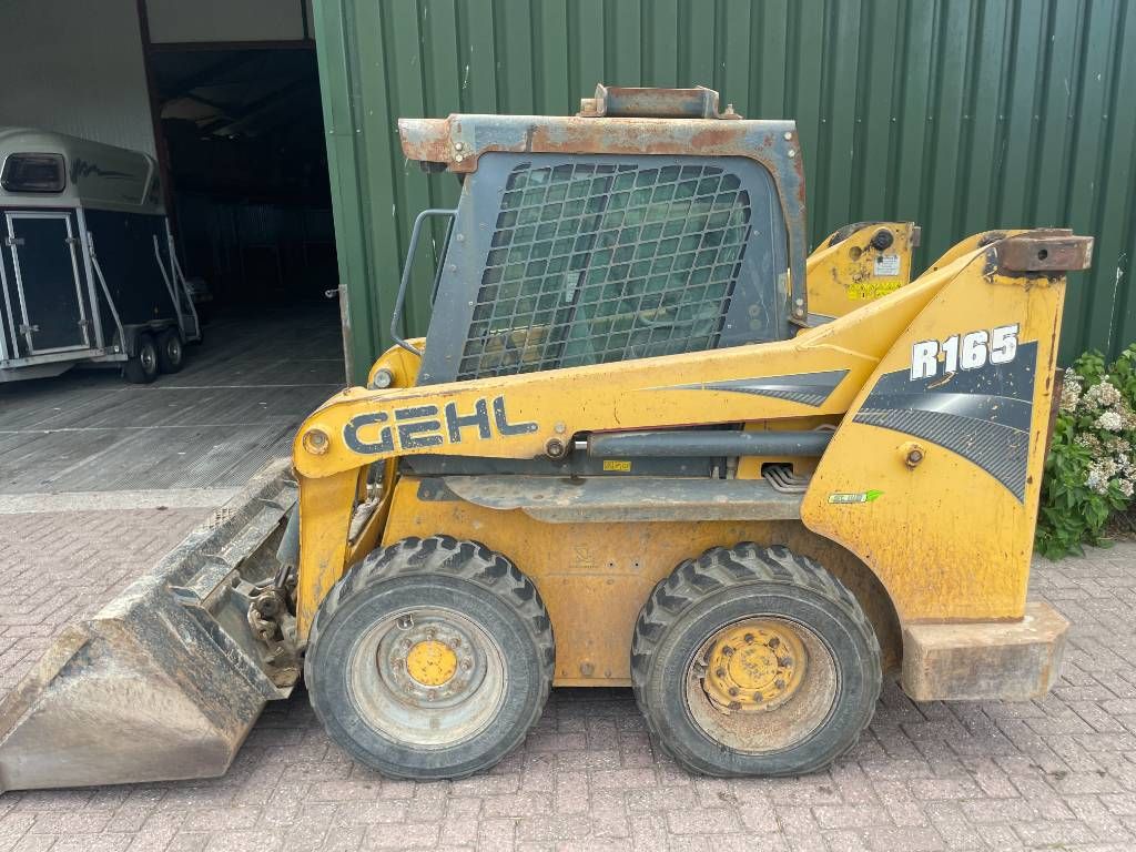 Gehl R 165 skidster bobcat