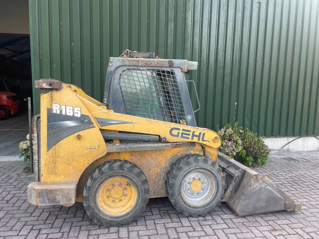 Gehl R 165 skidster bobcat